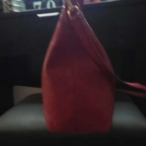 Coach Cherry Red Leather Shoulder Bag - Picture 2 of 8